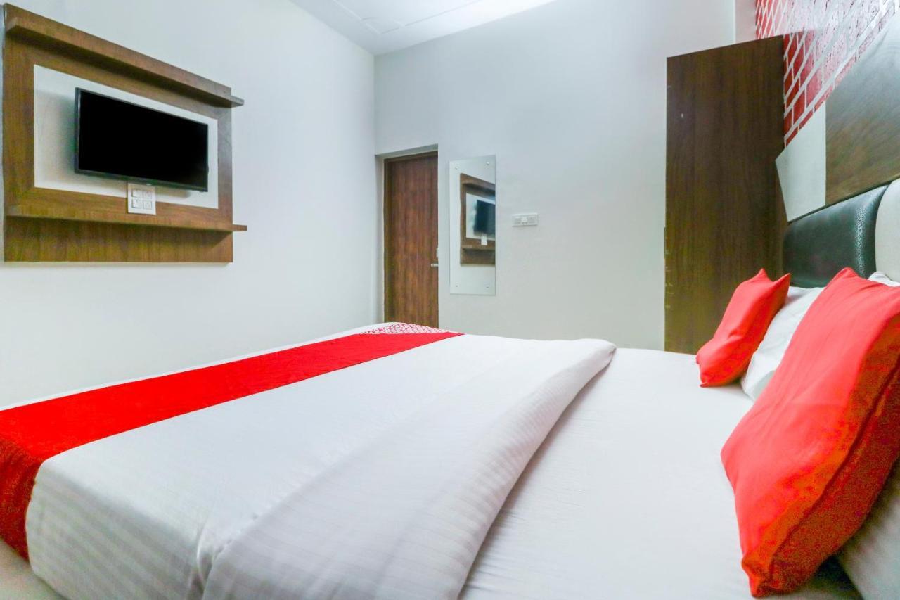 Oyo Hotel City View Nayagaon Exteriér fotografie
